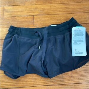Lululemon Hotty Hot- 2.5” Black